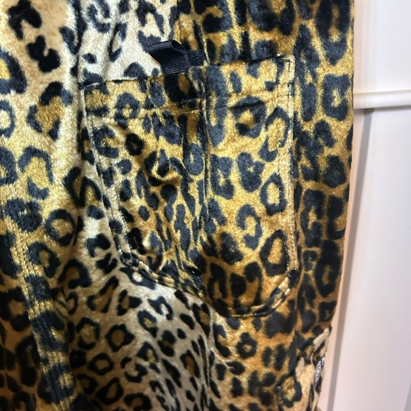 Vintage Maui Built fur leopard swim shorts - Picture 9 of 11